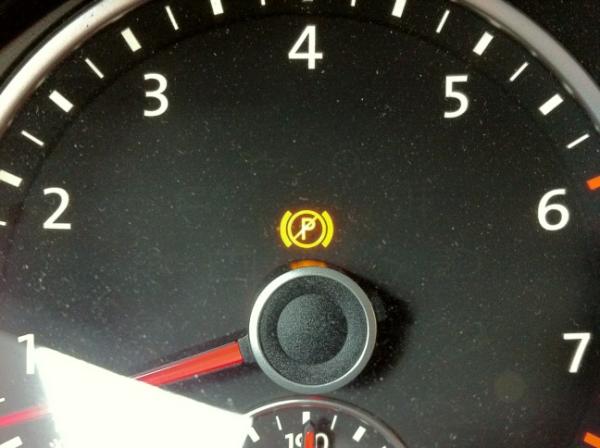 thumbnail image 2 of AUTOOL BT10 EPB Tool – Electronic Parking Brake Emergency Release & Reset For Most Cars 2 of 4