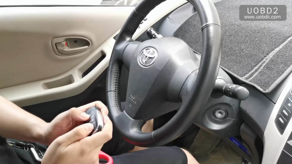 Toyota Yaris 2012 (4D72G CHIP) copy key via JMD Key Baby, Handy Baby 2, super remote etc.-32