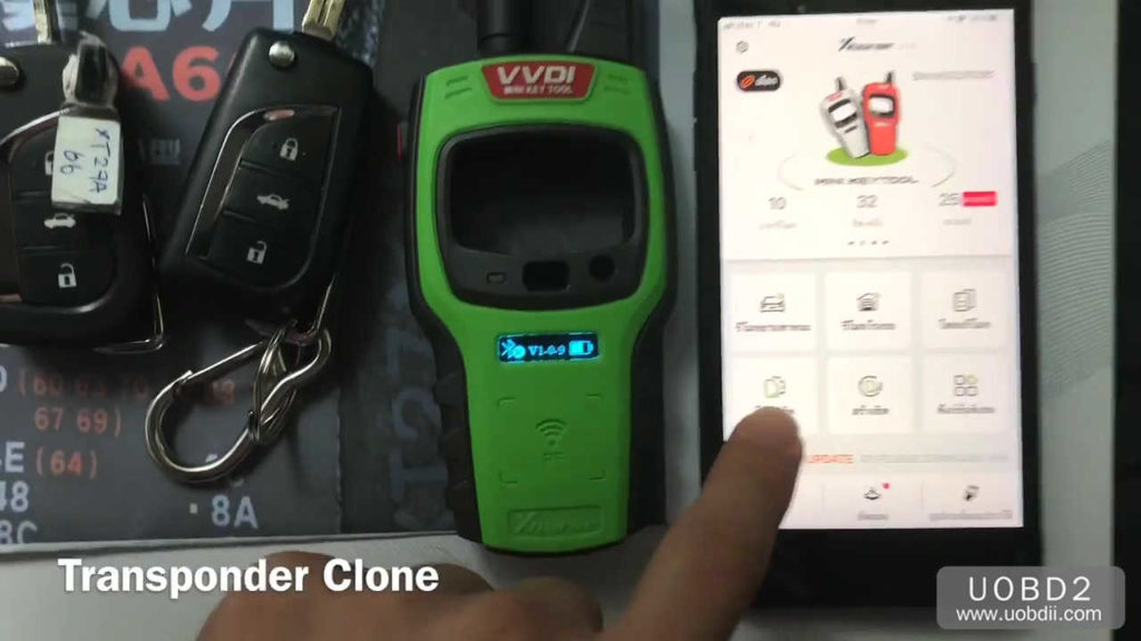 clone-chip-8a-toyota-h-with-vvdi-mini-key-tool-and-super-chip-04