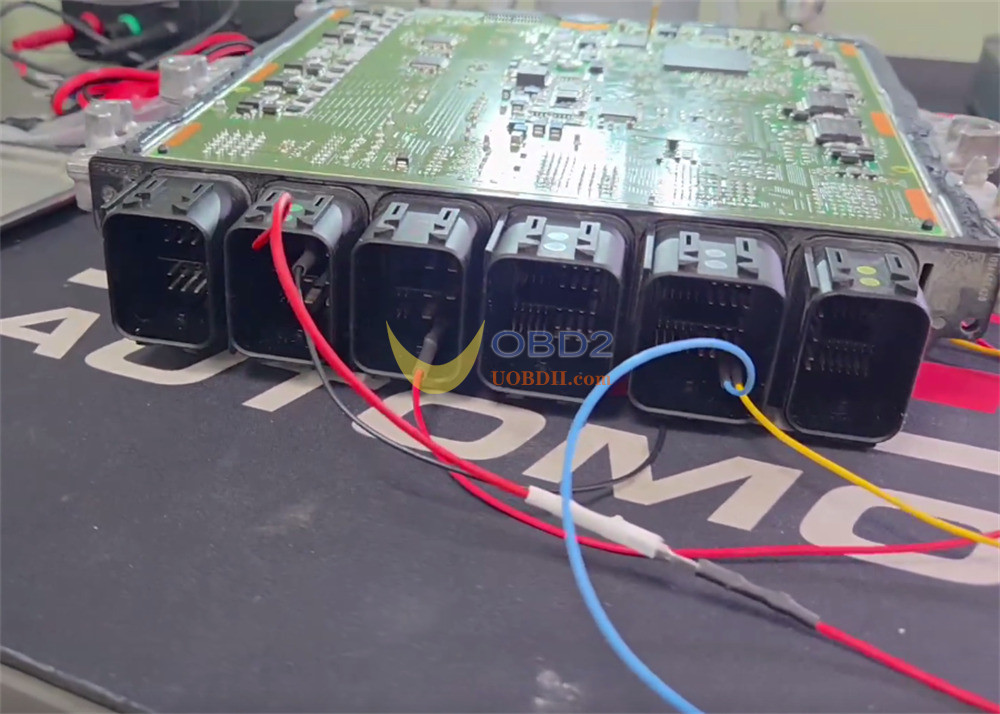 flex-land-rover-mg1cs028-boot-glitch-usb-disconnection-1